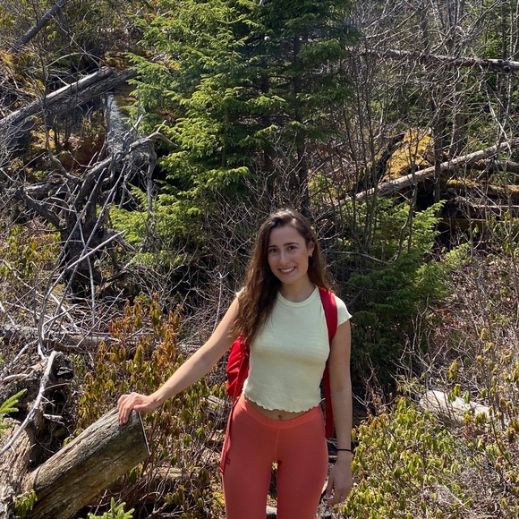 Meet your Posher, Emily - Picture 1 of 1